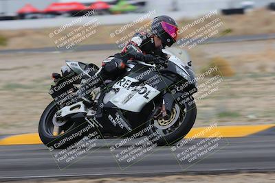 media/Jan-14-2023-SoCal Trackdays (Sat) [[497694156f]]/Turn 4 Set 2 (1030am)/